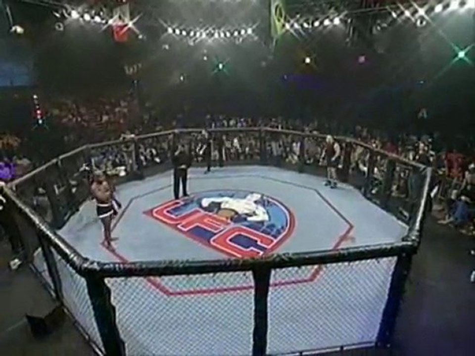 Big Daddy vs Andre Roberts