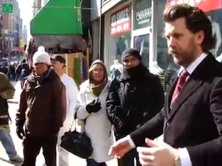 un magicien de rue rate son tour