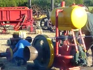 Des moteurs à la fête de la batteuse encore en état