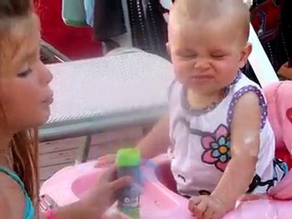 britanie et etanie en fou rire