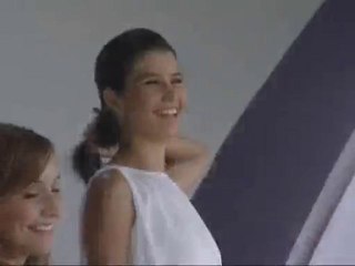 BEREN SAAT'İN FOTOĞRAF ÇEKİMİNİN KAMERA ARKASI!..