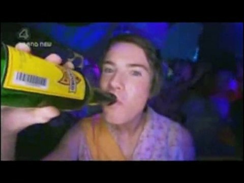 Skins Party, Episode 10 de la saison 1