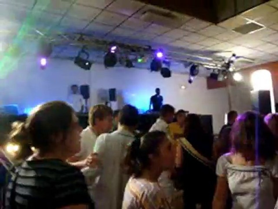 ptit compil des zics samedi soir au bal de laissac !!!!