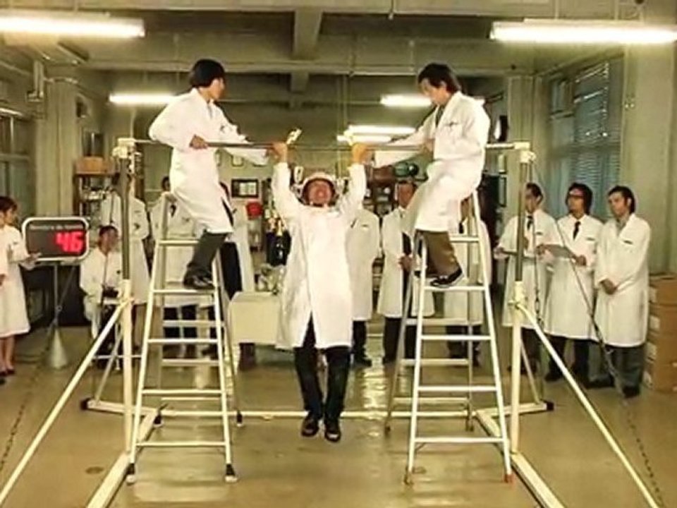 シャンパーニュ ニコラ・フィアット（Champagne Nicolas Feuillatte）テレビCM『懸垂』篇