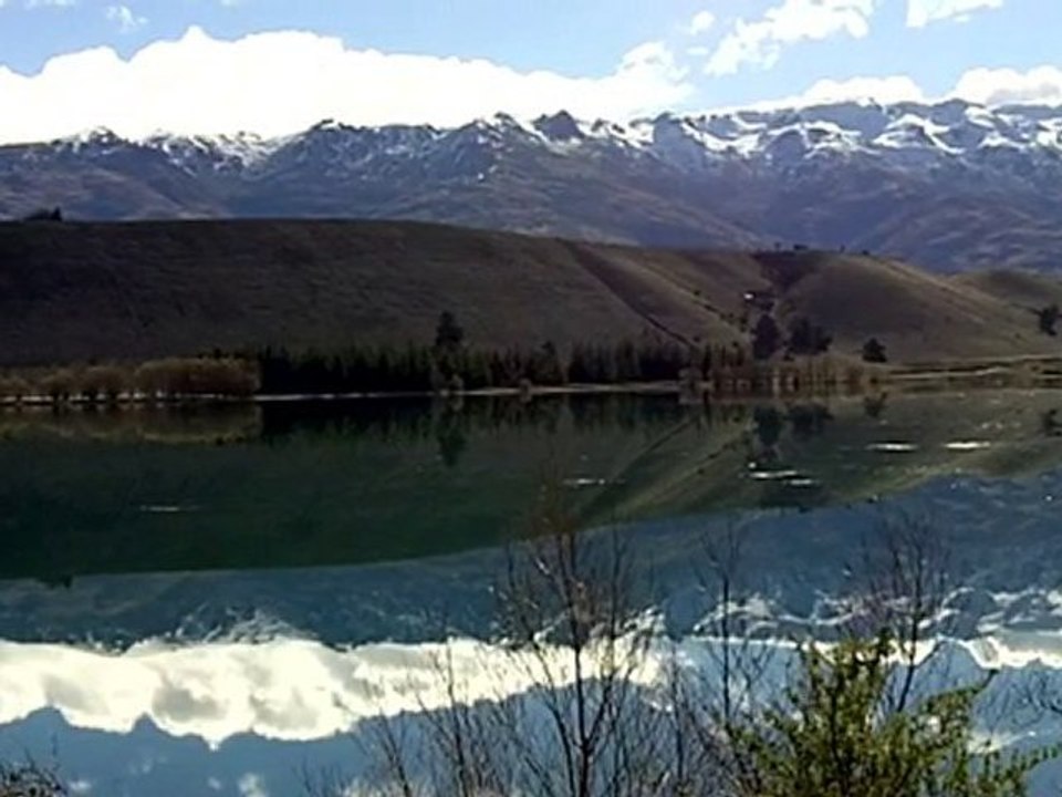 Reflecting Lake Dunstan at Cromwell, New Zealand (8 of 8)