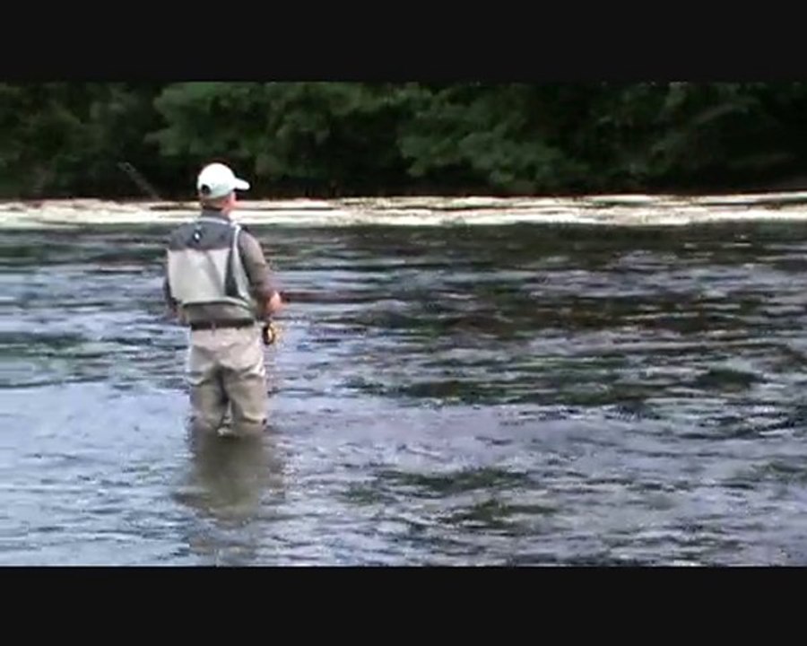 pêche en "nymphe au fil "en eau rapide sur la dordogne