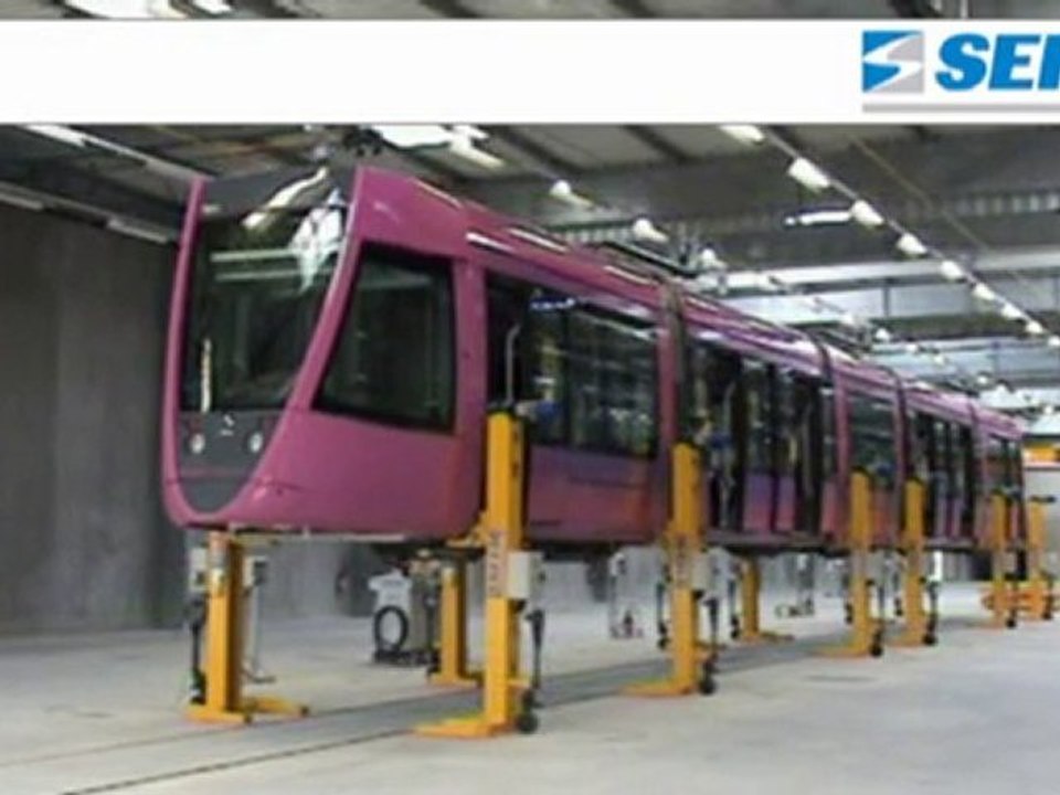 Levage du tramway de Reims