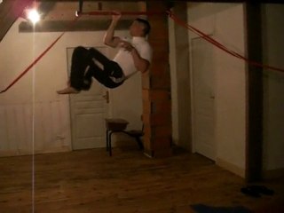 Charles traction un bras 2