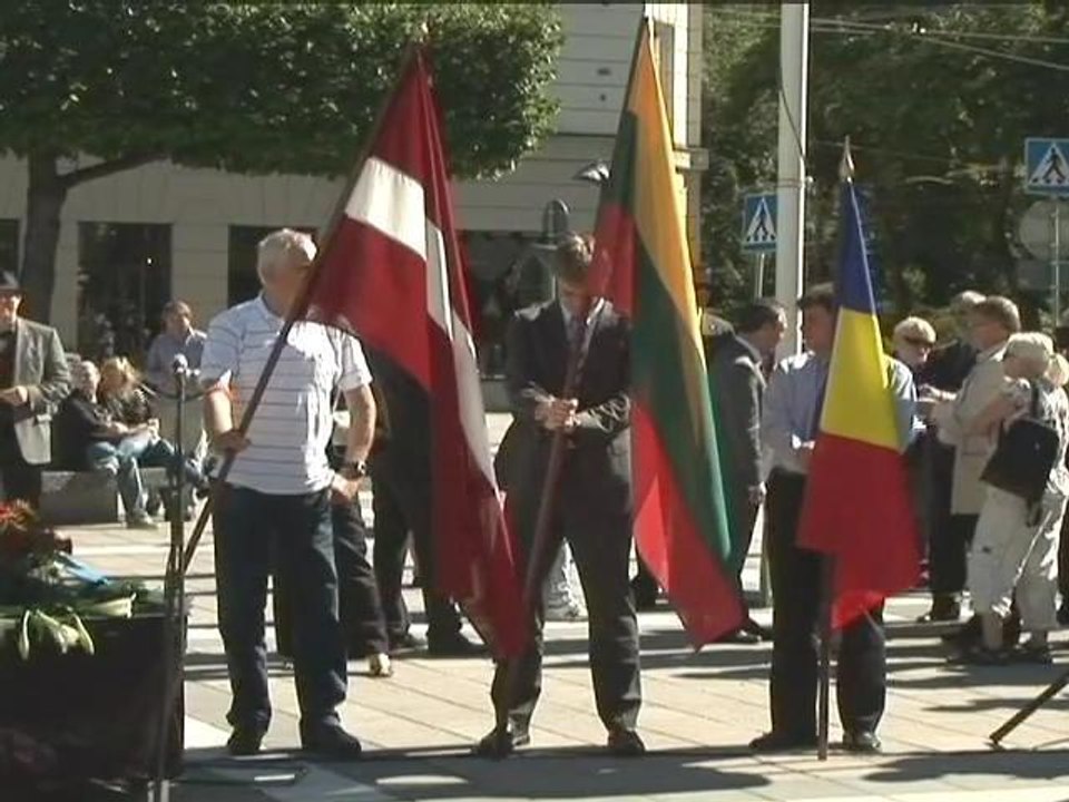 Moment of Silence for Victims of Communism and Nazism