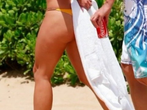 SNTV - Britney shows off bikini body