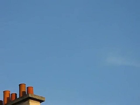 UFO OVNI FRANCE Paris 24 juin 2010