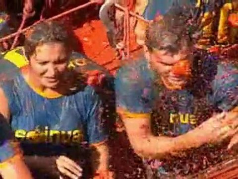 Annual tomato throwing festival