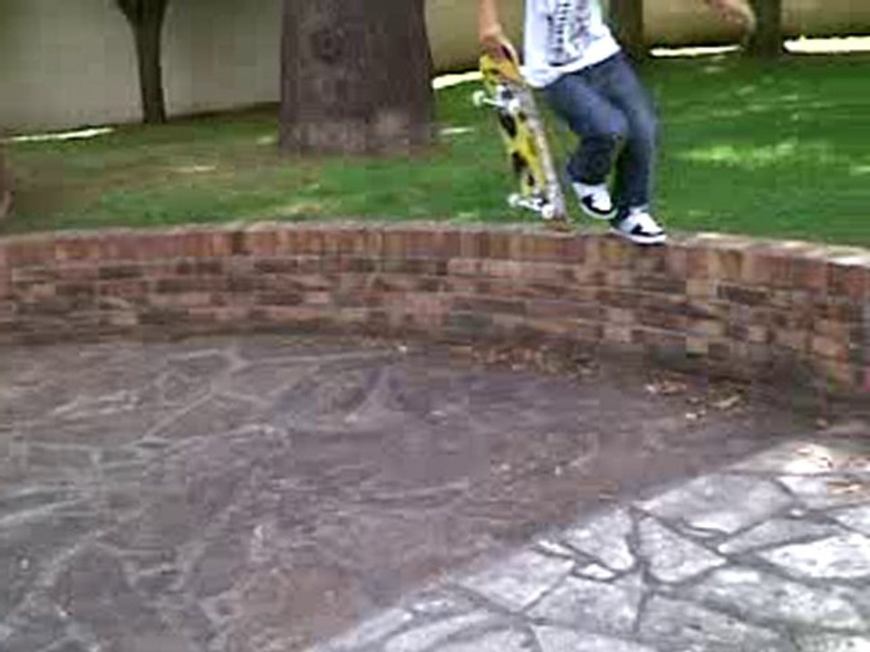 les ratages skate cave man