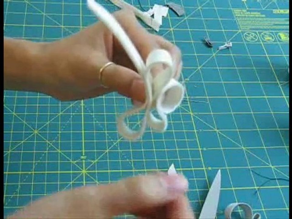 How to Make A Necklace Out of Zippers : ...