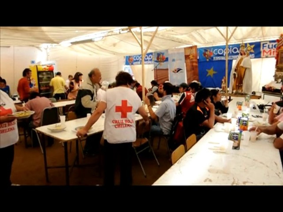 Chili: les familles des mineurs s'organisent