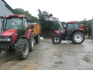 CS Pro 85 et JXU 1090 au fumier