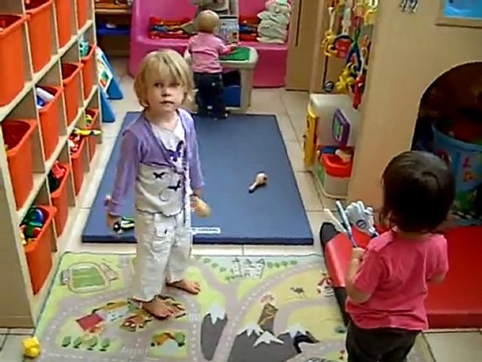 Dansen en muziek maken op een Zumbaliedje