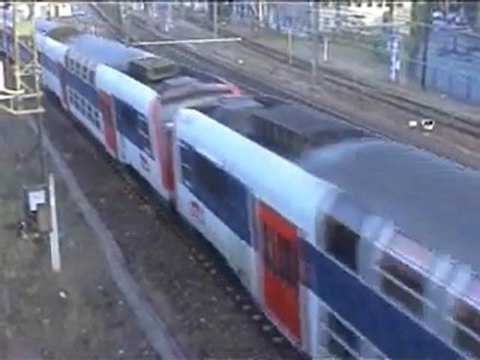 une UM z5600 arrive à moret