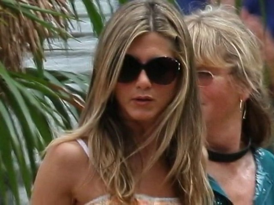 SNTV - Splash Celebrity News Beat