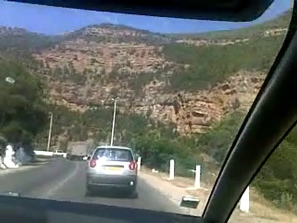 TENES Kaysar vieux ténès sur un fond de chikha rimitti