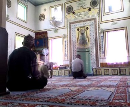 bozüyük hal camii imam hatibi metin tetik kürsüden vaaz.