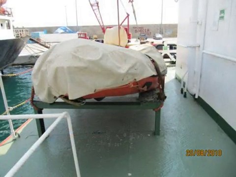 OCEAN TUG OCEAN WRESTLER BOW AND UNDER DECK