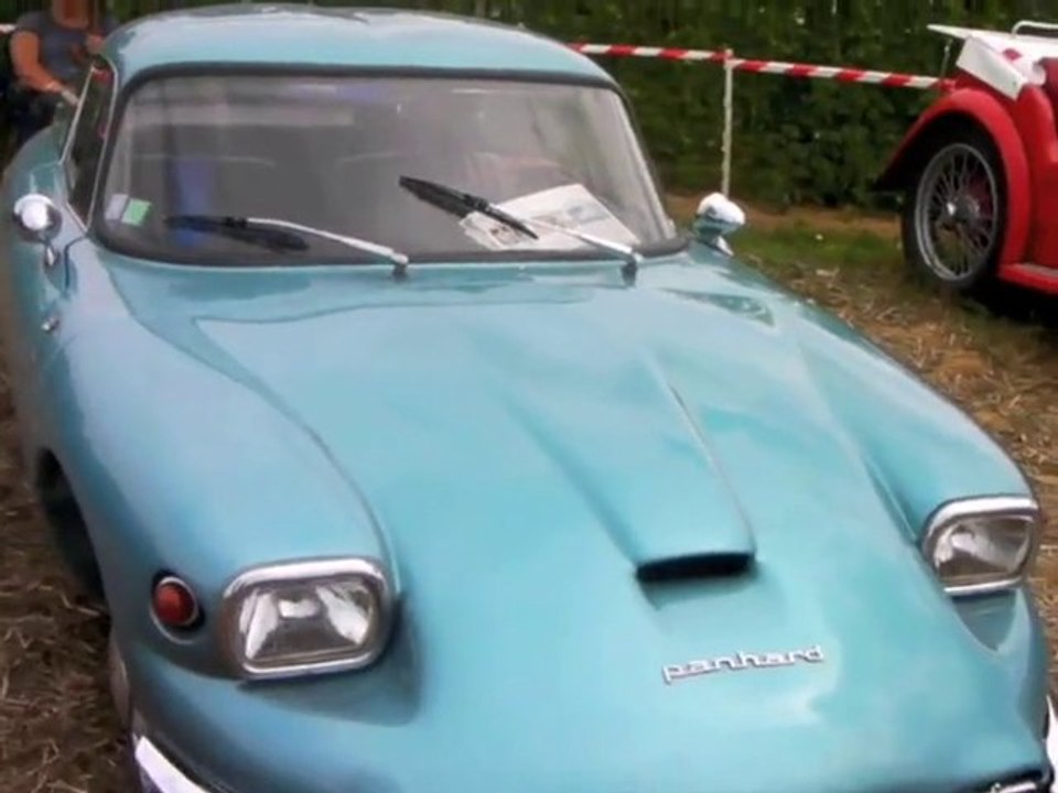 Cuirieux : belles voitures, hélico et cerfs-volants