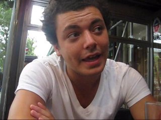 Teaser : Interview de Kev Adams pour Truc De Nana