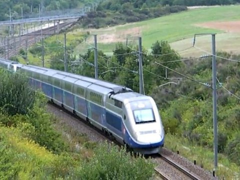 TGV sur la LGV Sud-Est en direction de Lyon