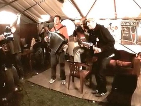 tu parles trop / La Rue ketanou