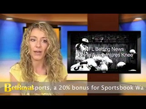 Rams WR Donnie Avery Gets Carted Off the Field