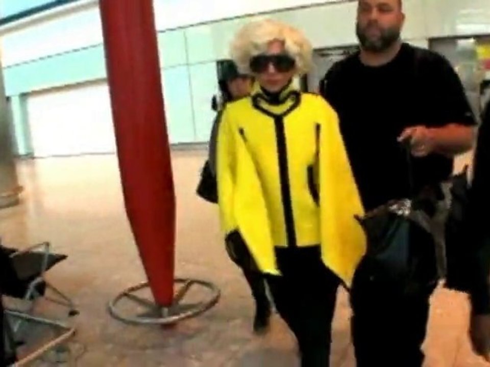 SNTV - Gaga says drugs inspired me. Again.