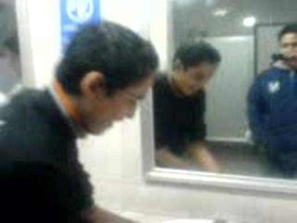 Simio en el baño 2