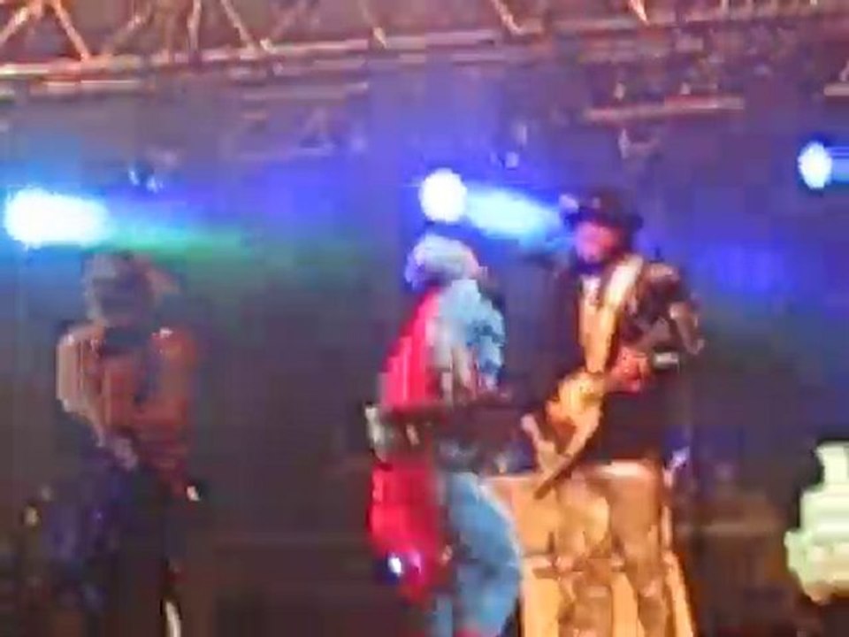 m  ,le complexe du corn flakes ,live, solidays 2010