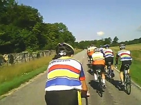 2010 - Sortie Amicale du 28/08/10 - Le peloton UVO sur les routes du Vexin (2)