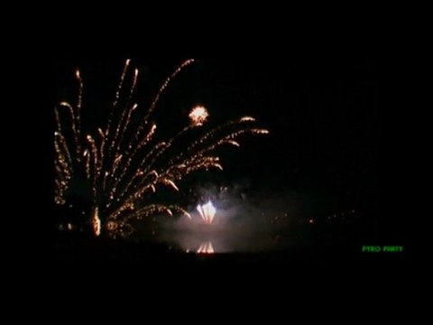 Feu d'artifice 10 juillet 2010 nautique à LA GRANDE PAROISSE