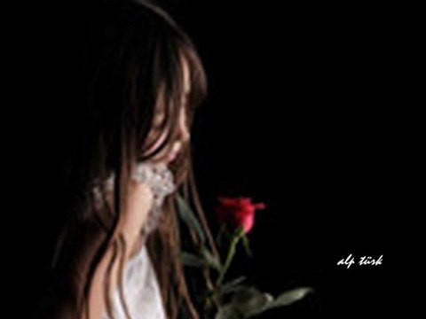 gitme nolursun(yüreğim rehin)-naşide göktürk