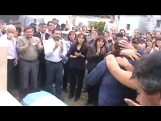 Inhumación de los restos de Lucho Díaz