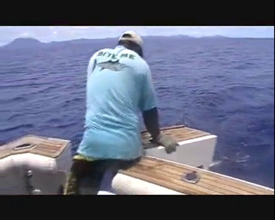 Major Dogtooth Tuna Double Hook-up Day PART 1!