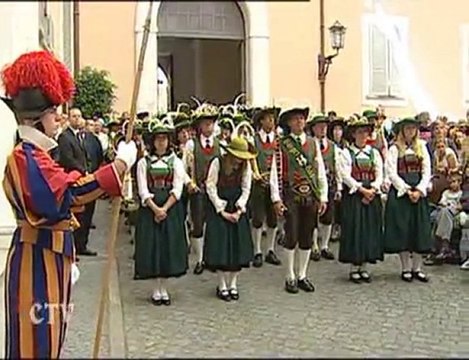 Papa: Reînnoiţi toate în Cristos