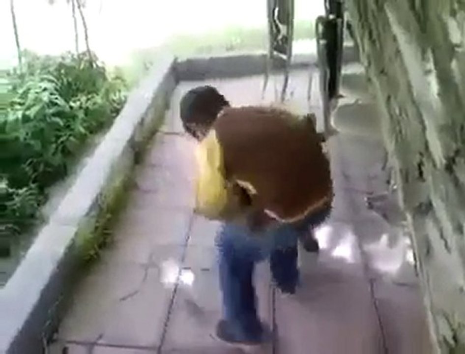 Ayı Yavurusu ve çocuk