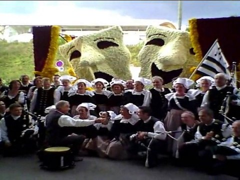 Metz Fêtes de la Mirabelle 2010 le Corso