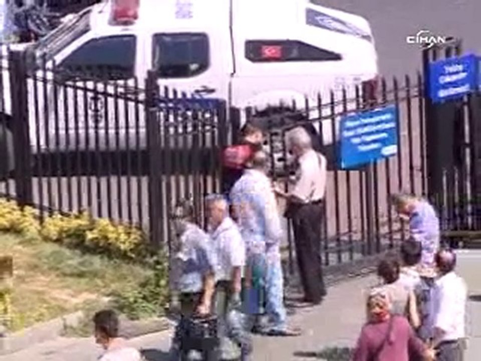 Arabalı Vapurda Bombalı Araç Paniği