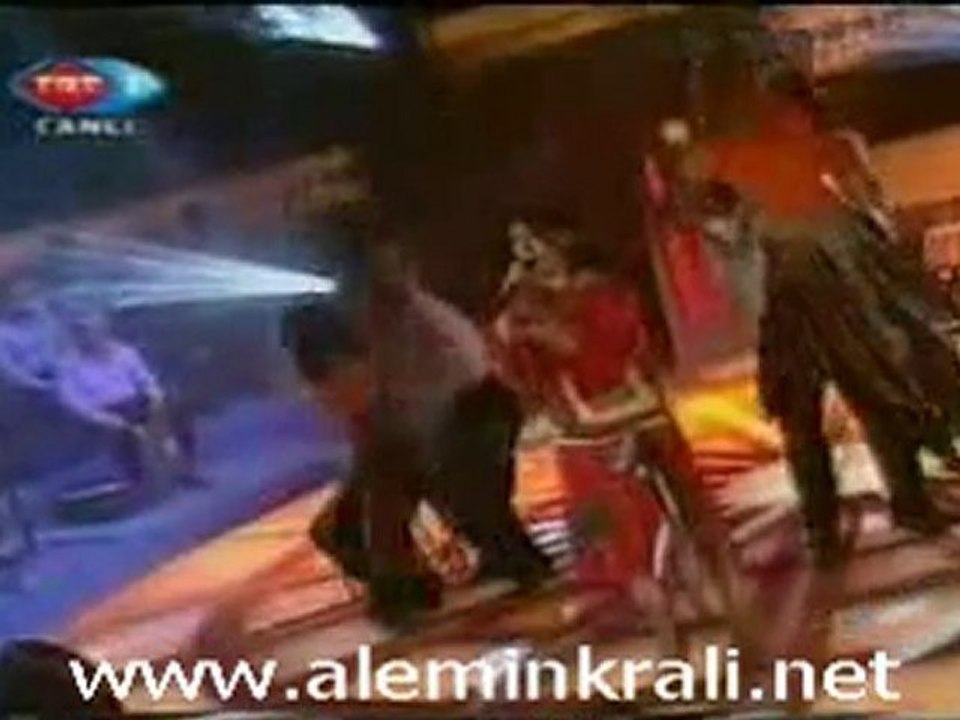 Zara - Varın Söyleyin - aleminkrali.net