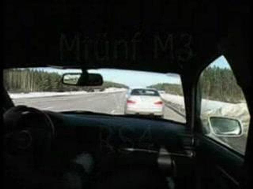 AudiRS4vsBMWM3 en avi