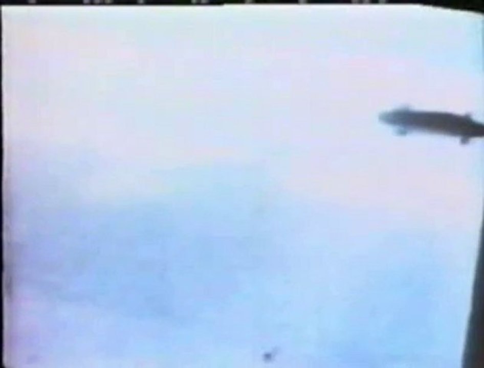 Ovni filmé d'un avion en vol