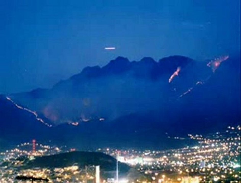 Photos d'ovnis de 1870 à 2008