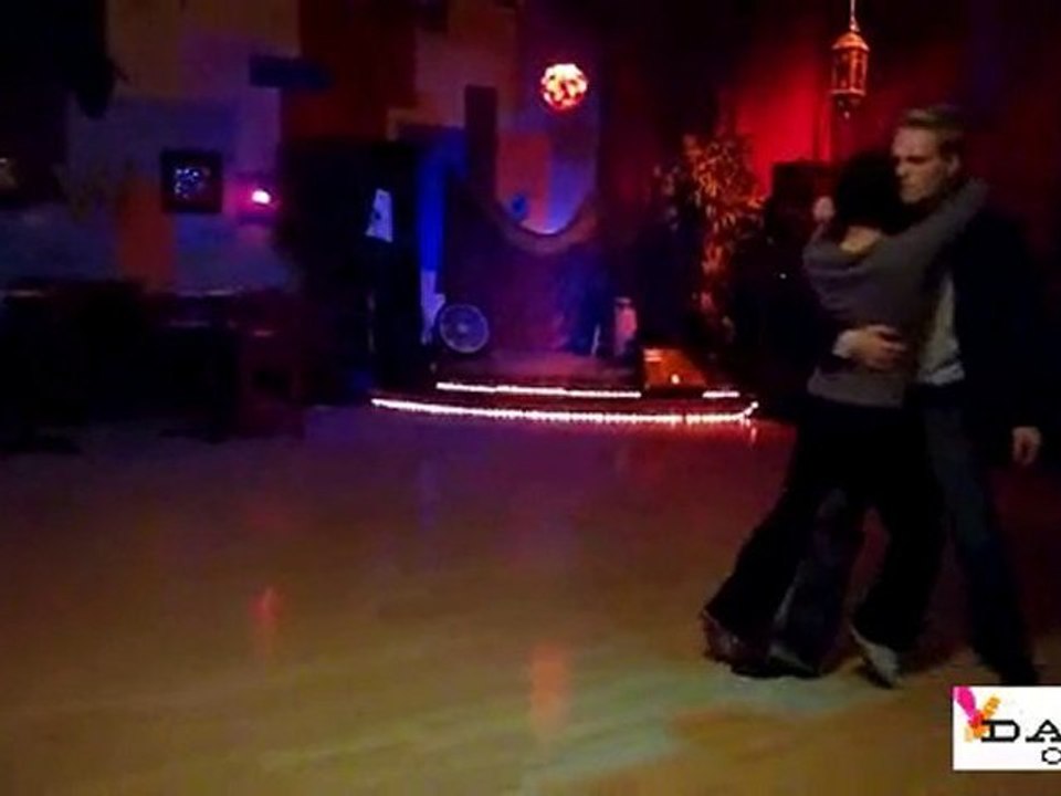 FreeSwingDanceLessons.com : Dan And Gaby Blues Class Part 1