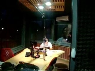 JUANCA GRABANDO