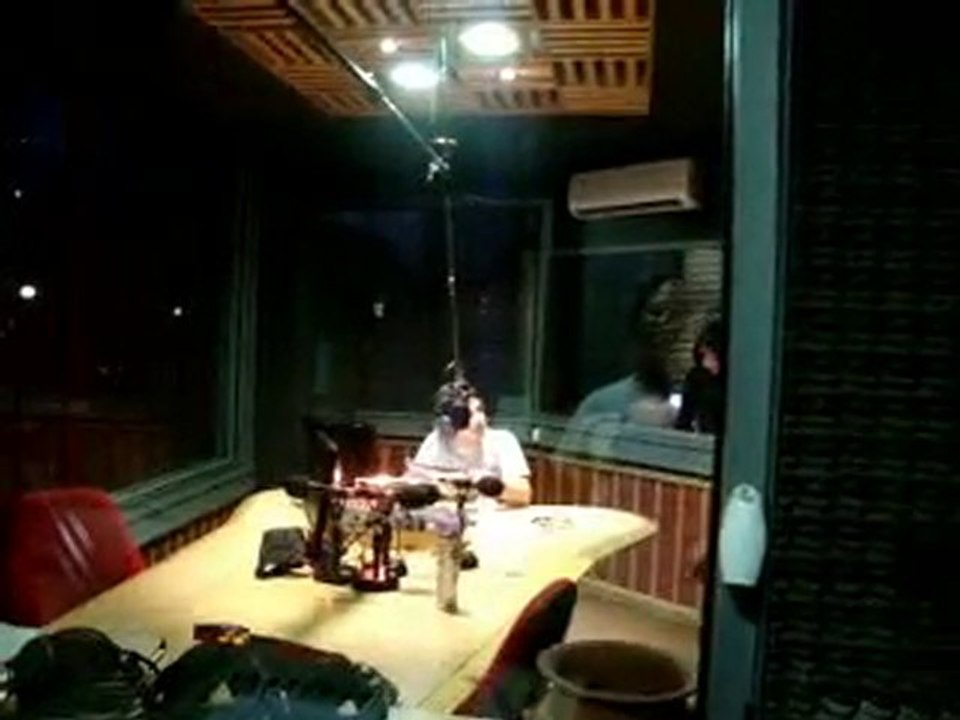 JUANCA GRABANDO